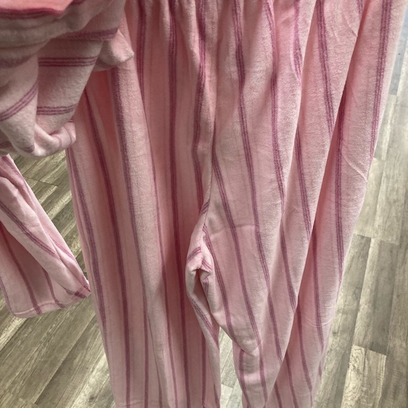 Whispers pink striped med pj set new with tags - Picture 5 of 5